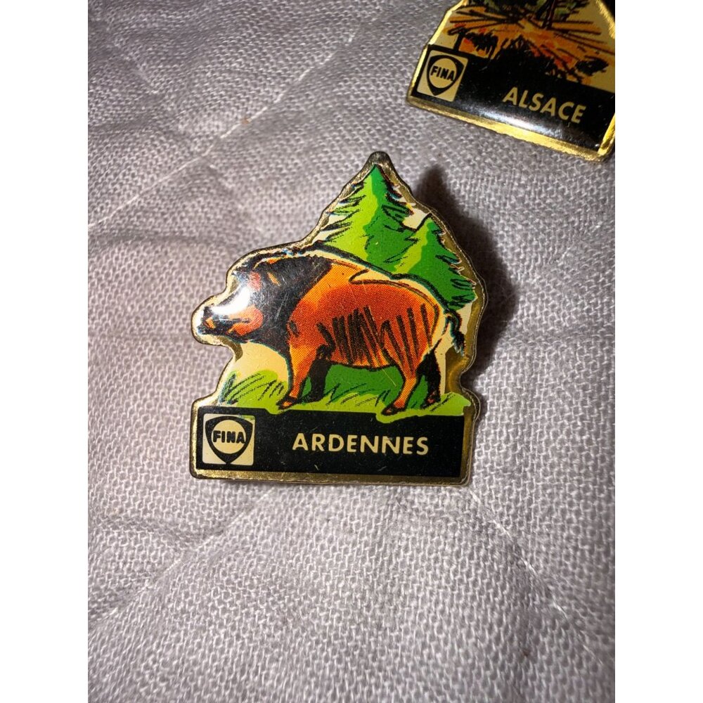 Vintage FINA France‎ Regions & Animals Collectible Enamel Pins Rare Collectibles - Picture 7 of 8